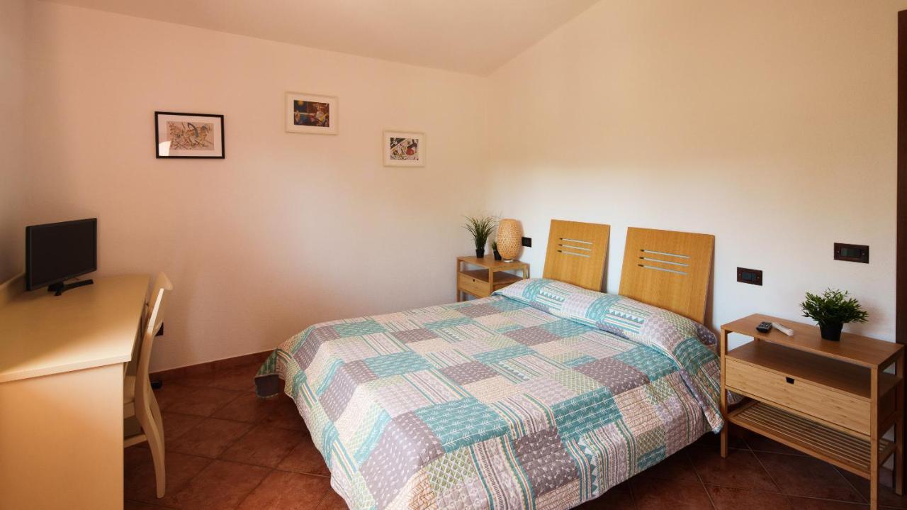 Welcomely - Affittacamere Insula Olbia Exteriör bild
